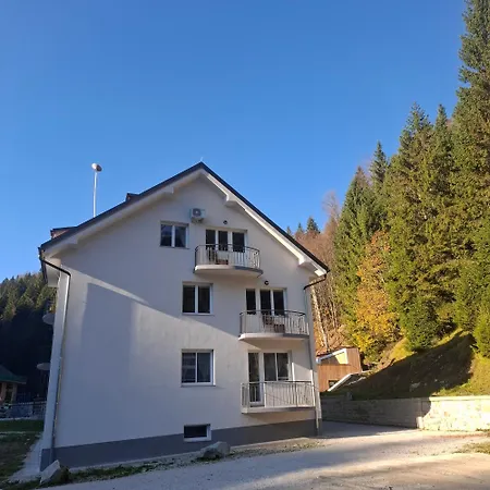 Gozdni Raj Rogla Апартаменты *